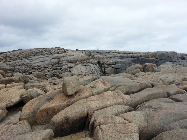 Complex, deformed magmatic rocks at The Gap, Torndirrup National Park