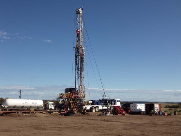 Small truck mounted rig drilling for oil and gas, northern Perth Basin 